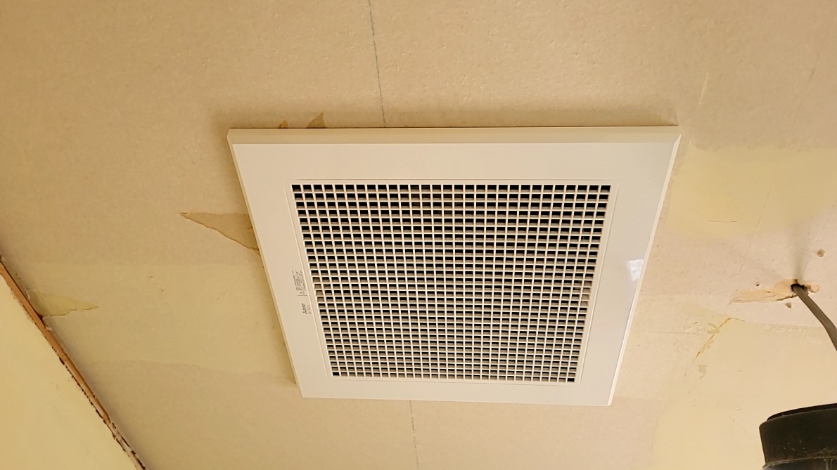 大治町バスルーム天井型換気扇交換工事